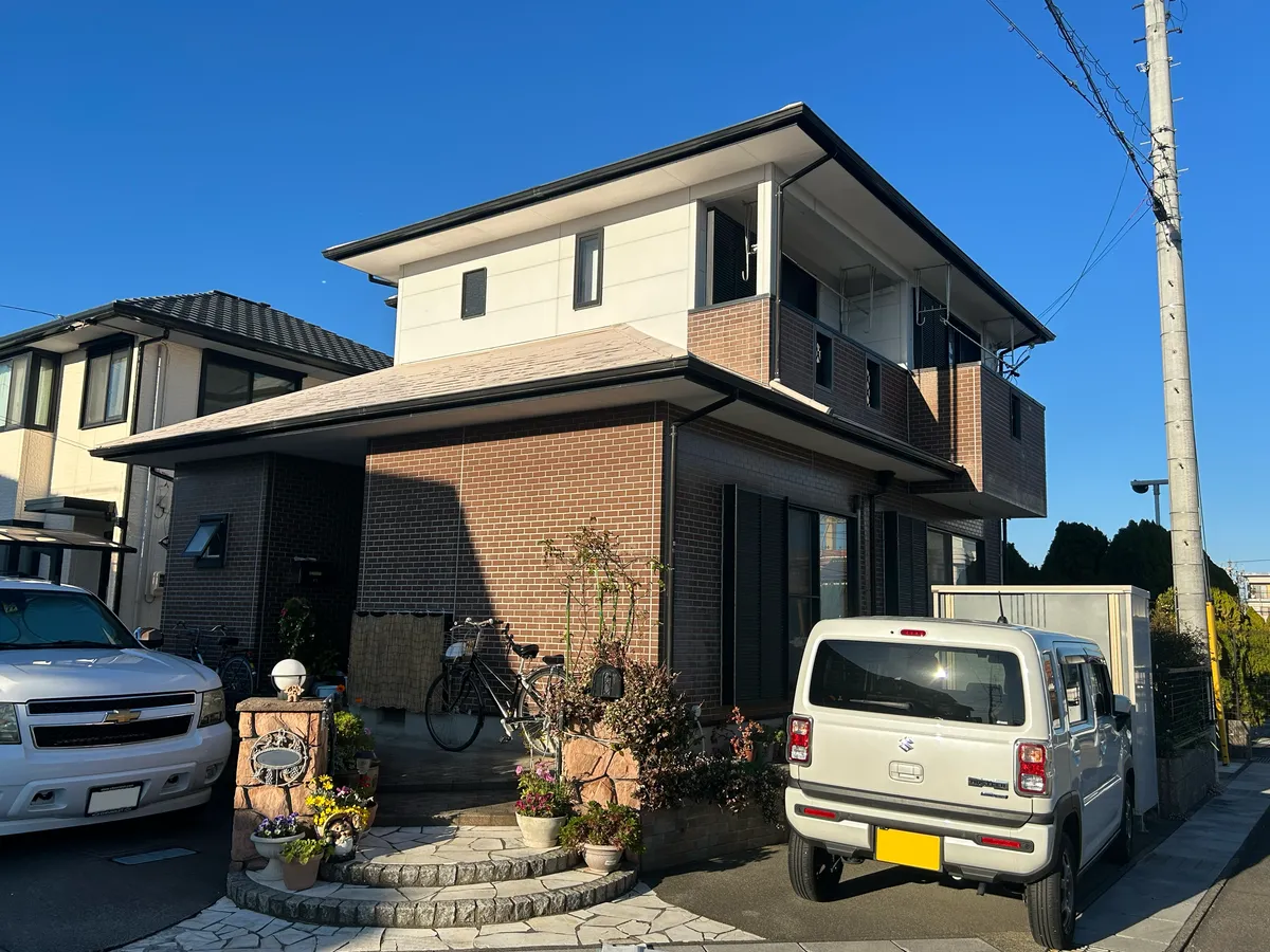 施工前：遮熱塗装で実現した屋根の最適解