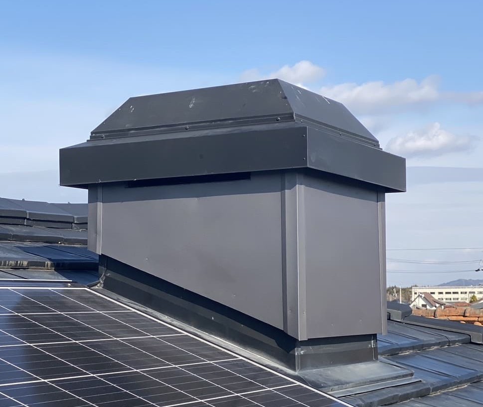 早期色あせを克服！高耐久無機塗料とウレタン通気緩衝工法。名張市にて。