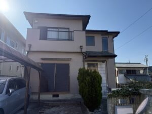 外壁塗装を20年してないと危険？起こりうるリスクと工事費用を解説