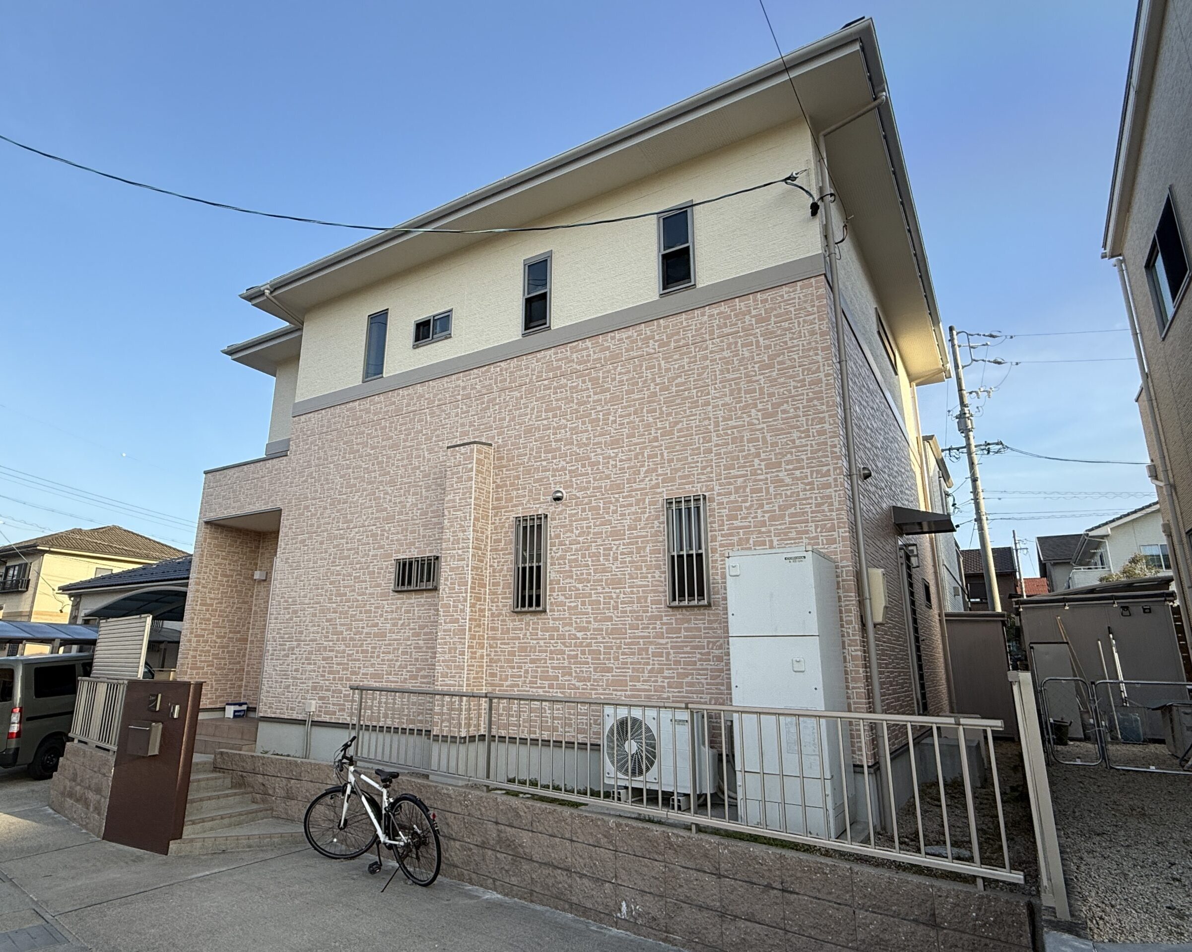 施工後：外壁塗装でタイル調を再現！納得のカラーシミュレーション　三重県四日市市